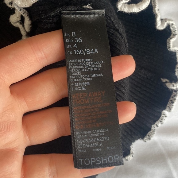 Topshop black and white knit top, size US 4 S - Picture 4 of 4